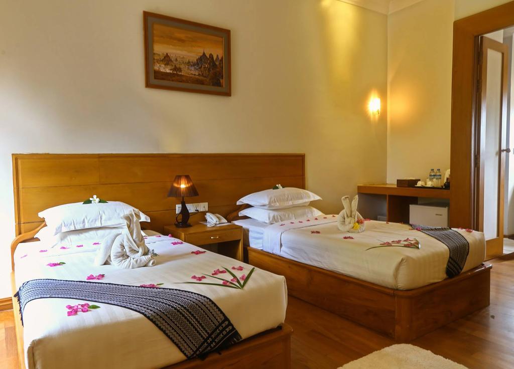 Manisanda Hotel Pagan Exteriér fotografie