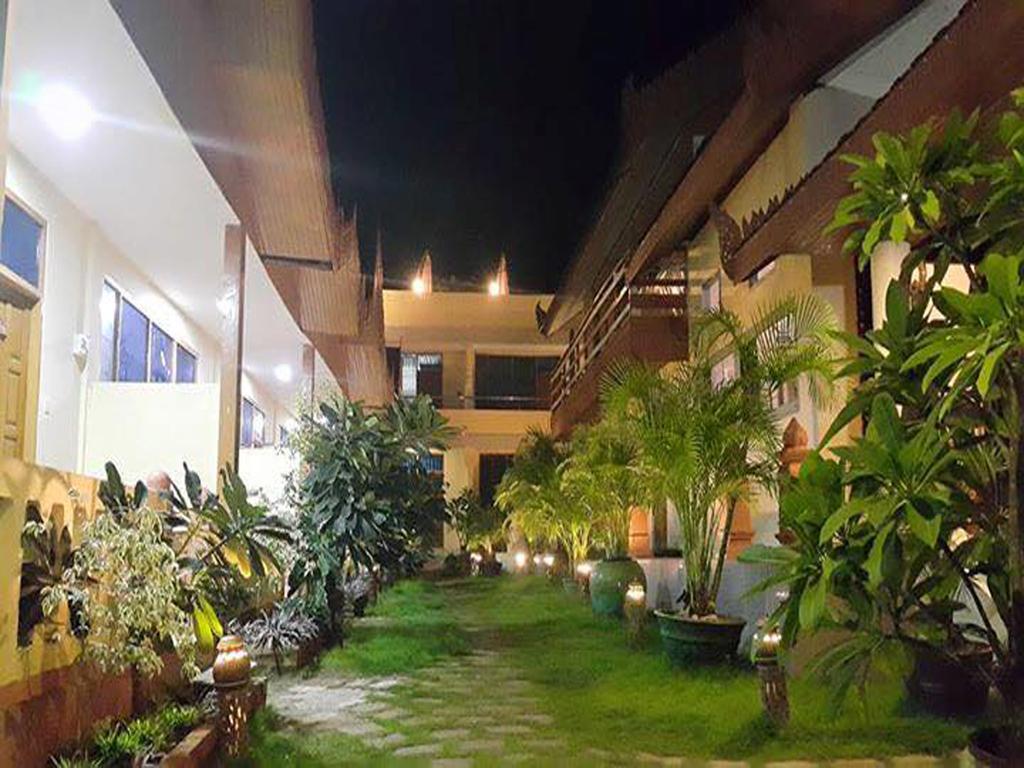 Manisanda Hotel Pagan Exteriér fotografie