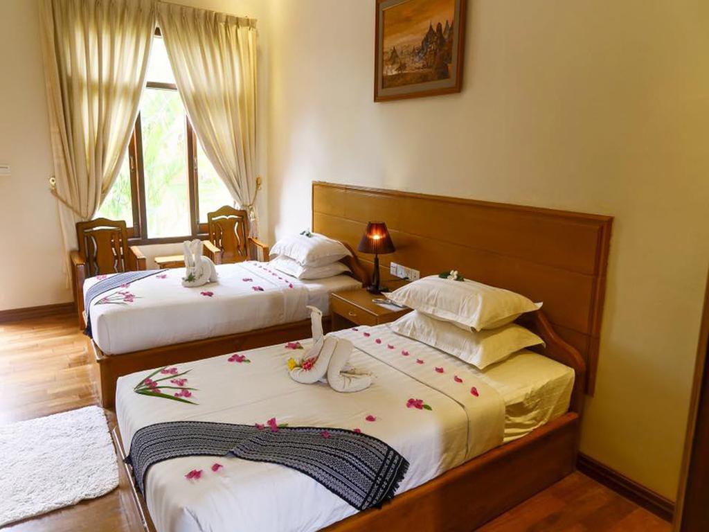 Manisanda Hotel Pagan Exteriér fotografie